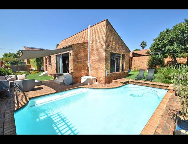 2 BEDROOM TOWNHOUSE FOR SALE IN ST ANDREWS